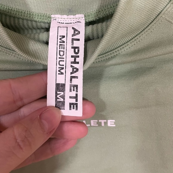 #69-ALPHALETE-Women's Green Crop-top - Picture 3 of 3